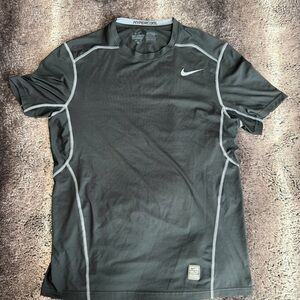 Nike Black & Gray Short Sleeve Athletic Tee